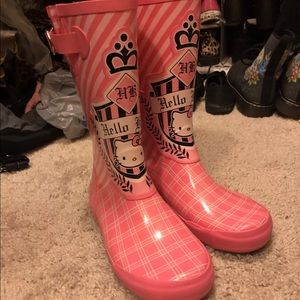 Pink hello kitty rain boots
